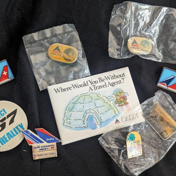 Delta Airlines Vintage Lapel pushback Pin lot - Picture 2 of 4